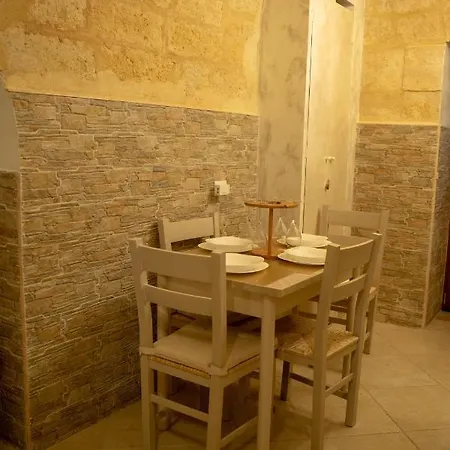 La Casa Della Felicita Bari
